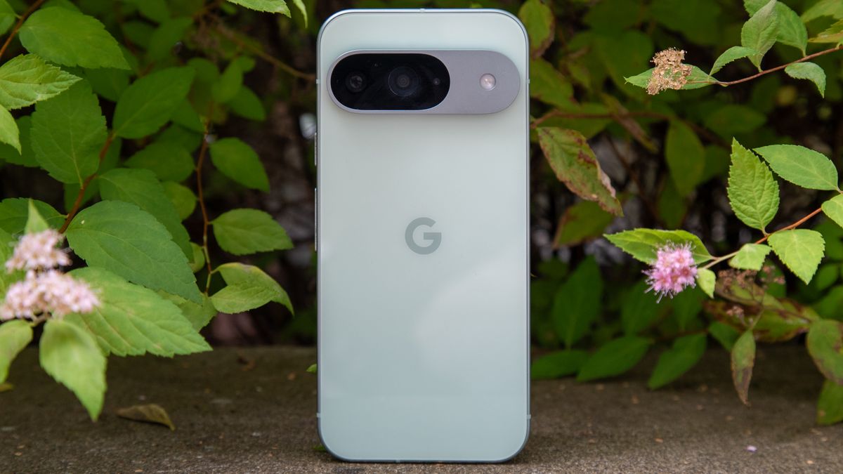 Google Pixel 9 против Motorola Edge 2024: Необычная битва